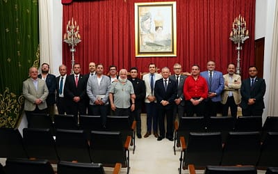 La cofradía aracelitana distingue a David Aguilera Malagón y los conventos lucentinos