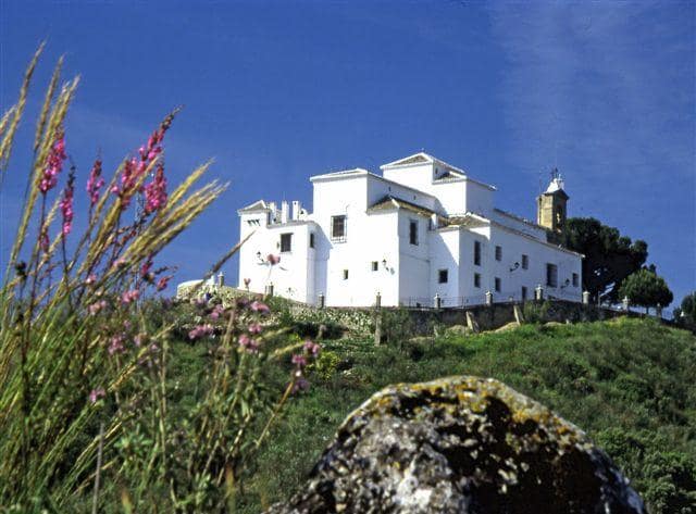 Santuario por detrás